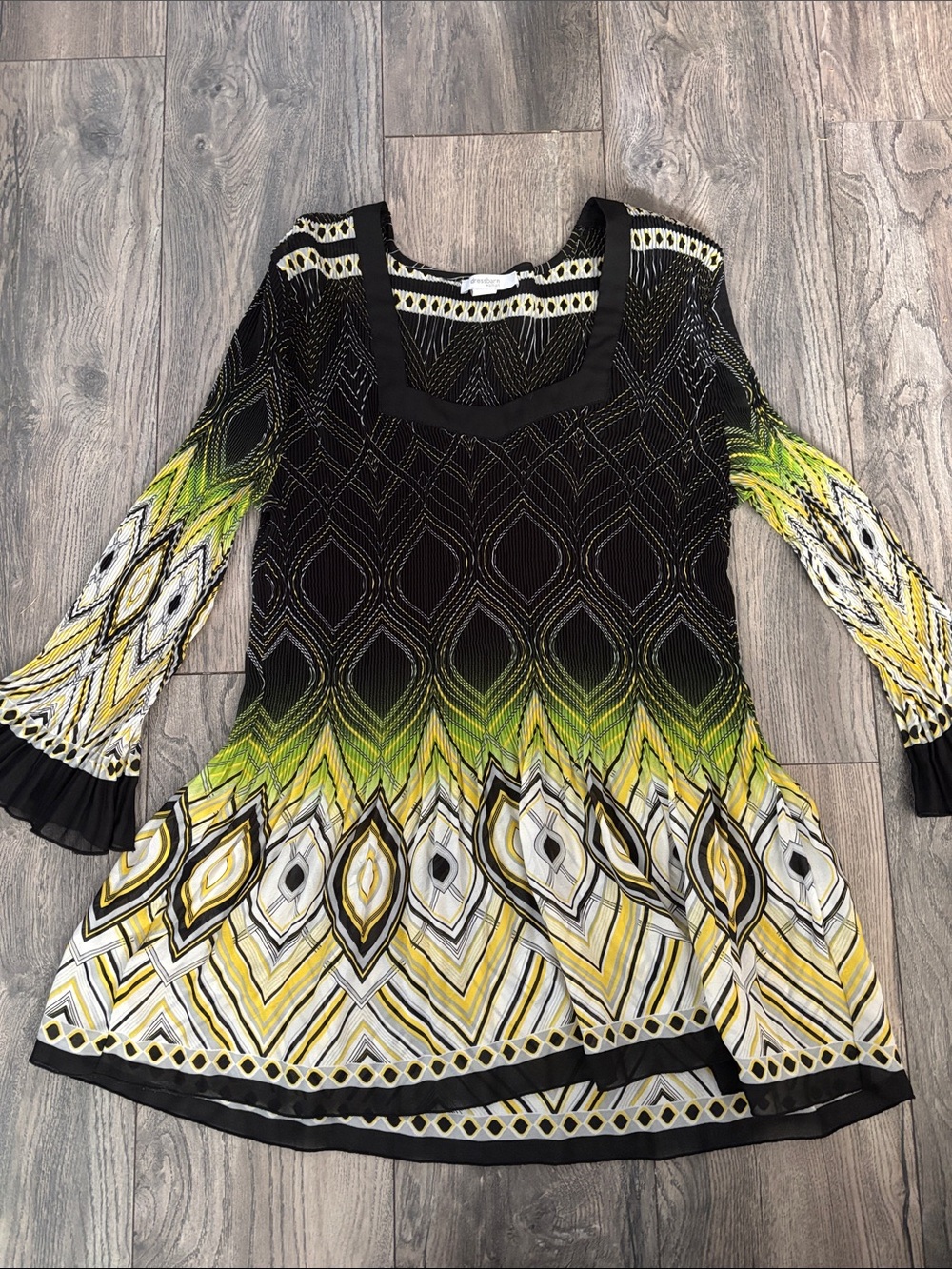 dressbarn Black Yellow Green Patterned Long Sleeve Tunic Shirt